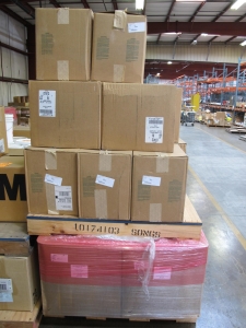 (12) COVERALLS, LARGE SIZE, DISPOSABLE KIND, PAPER MATERIAL, WHITE COLOR. ZIPPER CLOSURE, IMPRINTED "FLAME RESISTANT" 25 PER BX. LOADING & HANDLING FEE $15-4102